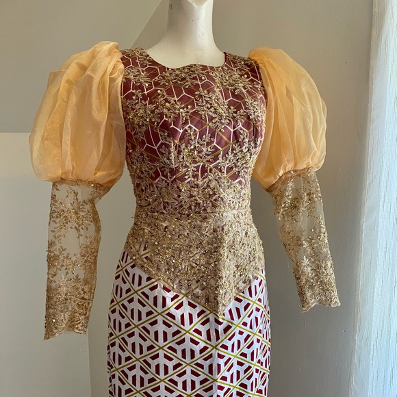 Queen of the Ball Handmade Evening Gown - Picture 3 of 12